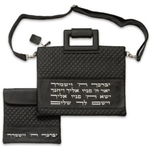 שש0706 תיק מפואר לטלית דמוי עור שחור אותיות בולטות "יברכך" 36x29 ס"מ